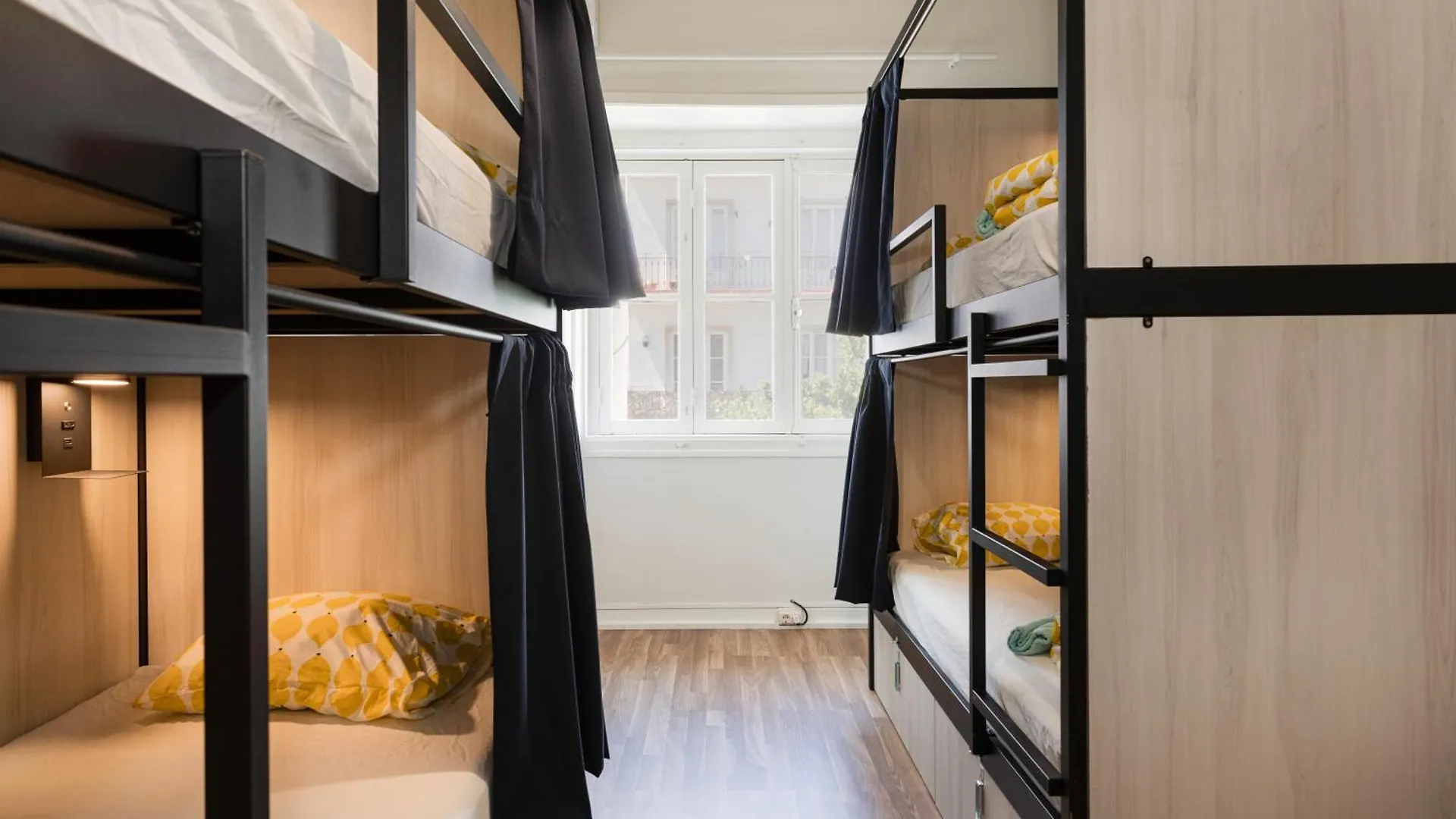 Lemon Hostel Φάρο 0*,